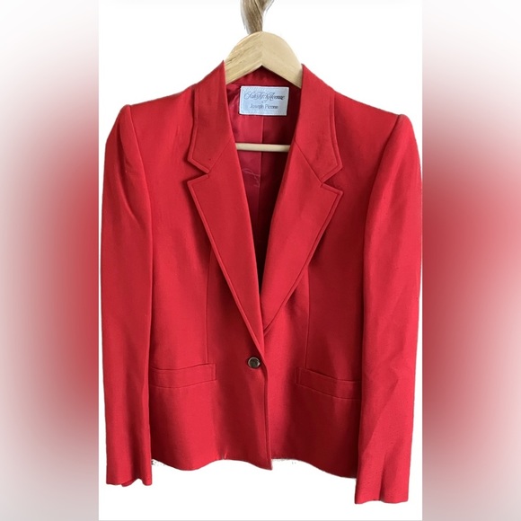 Saks Fifth Avenue Joesph Picone red blazer with matching skirt.Size 8 Valentine - Picture 1 of 16